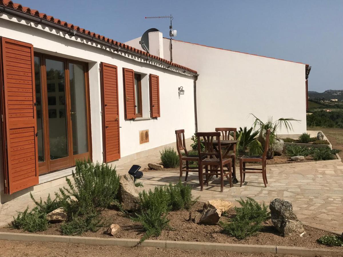 La Piana Holiday House Bassacutena Kültér fotó